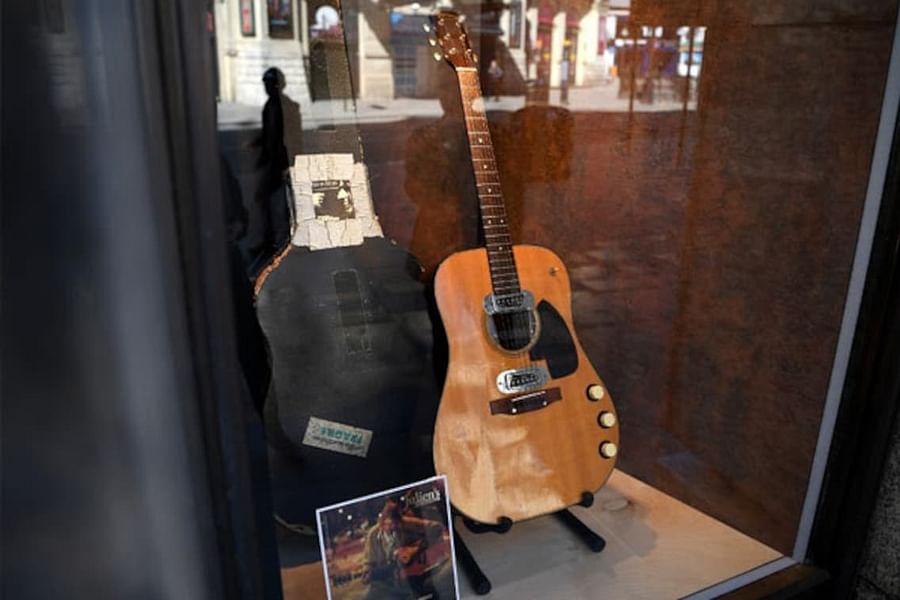 MTV Unplugged acoustic guitar