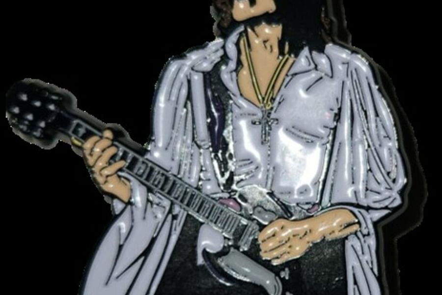 Tony Iommi playing guitar