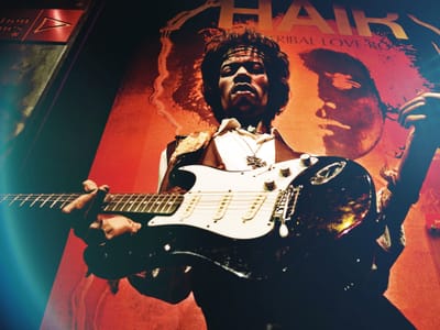 Does Left-handedness Affect Playing the Guitar? Debunking Myths and Facts