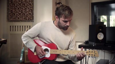 Kids and Guitars: Selecting the Best Guitar for Your Little Musician